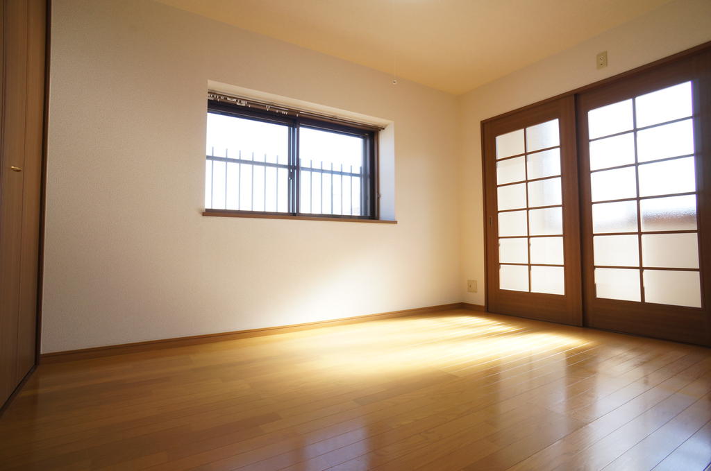 Other room space. Sunroom ・ Western-style (a bright room with with bay window)