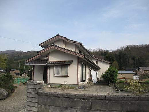 Local appearance photo. Kawachi Elementary School, Kawachi junior high schools under. Parking number is possible four.