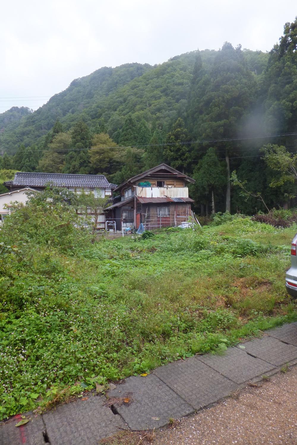 Local land photo. Behind is Unryusan