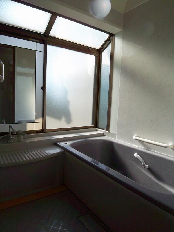 Bathroom. Indoor (11 May 2013) Shooting Unit bus with a bay window is of course 1 tsubo size!