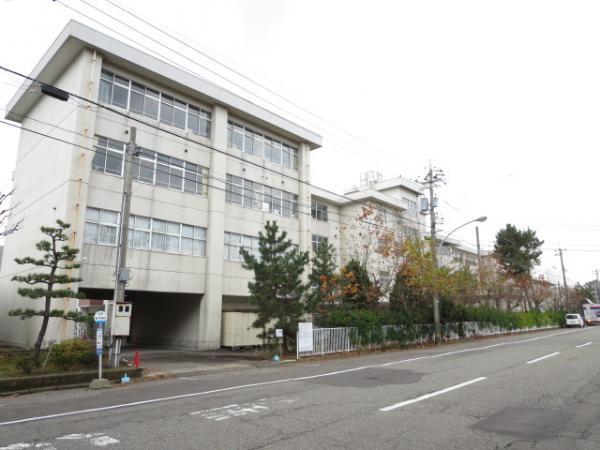 Junior high school. 1100m up to junior high school