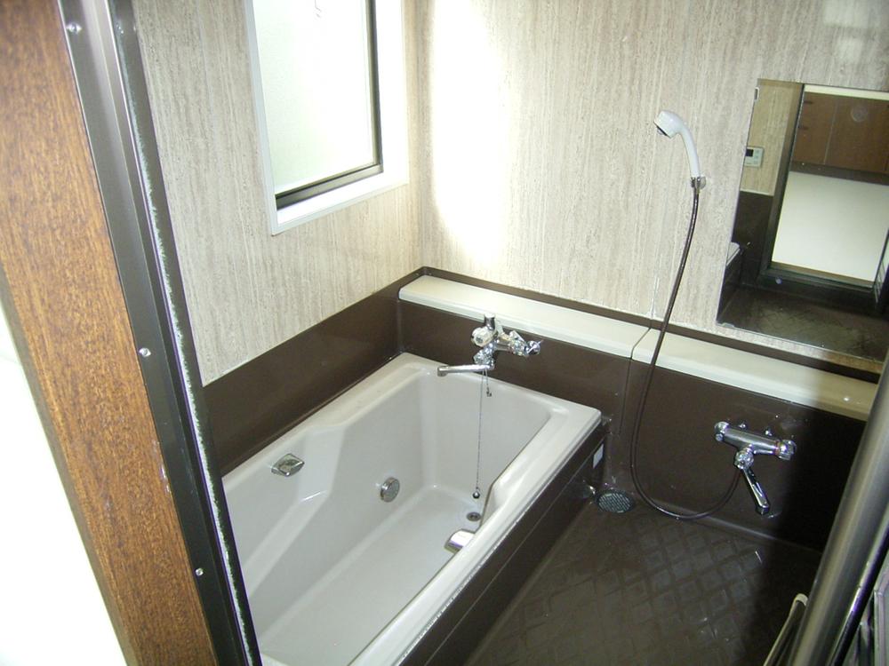Bathroom. Indoor (10 May 2013) Shooting Building A bathroom