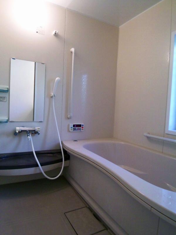 Bathroom. Indoor (11 May 2013) Shooting Clean unit bus as still new, of course 1 tsubo size! 