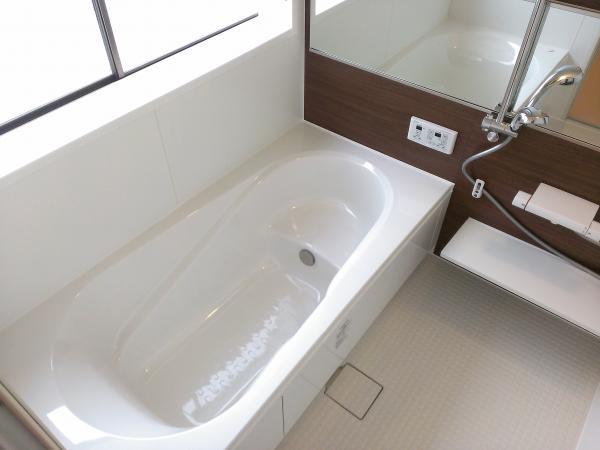 Bathroom. It is a large bath is good to heal fatigue, Newly built