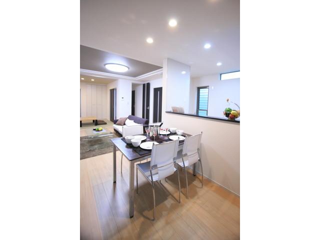 Non-living room. dining