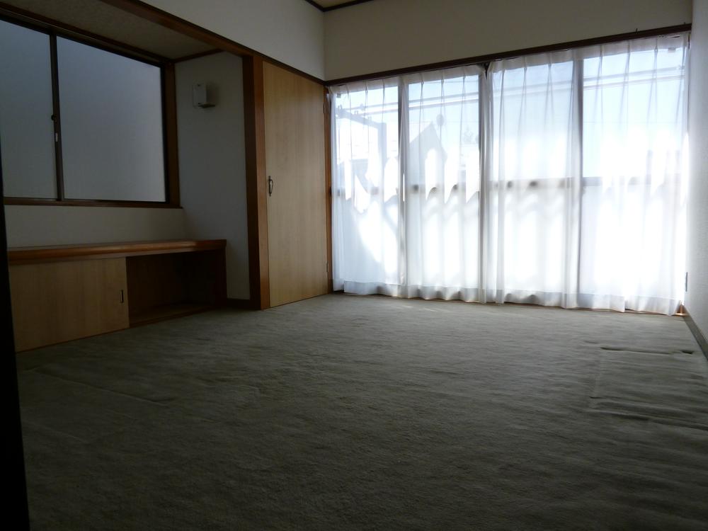 Non-living room. Indoor (September 2012) shooting