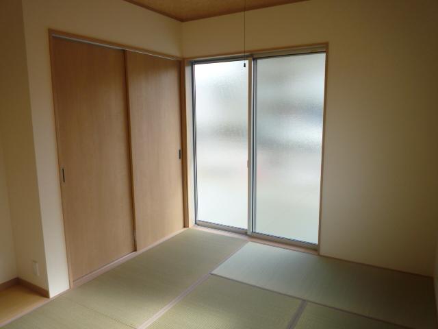 Non-living room. Indoor (11 May 2013) Shooting