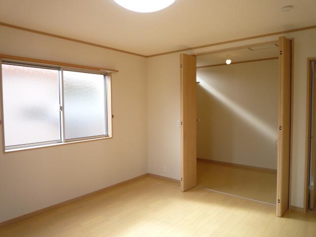 Non-living room. Indoor (11 May 2013) Shooting