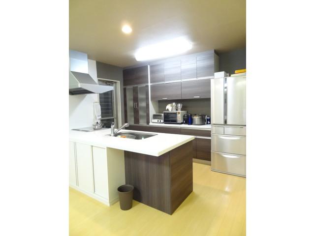 Kitchen. High-grade face-to-face kitchen