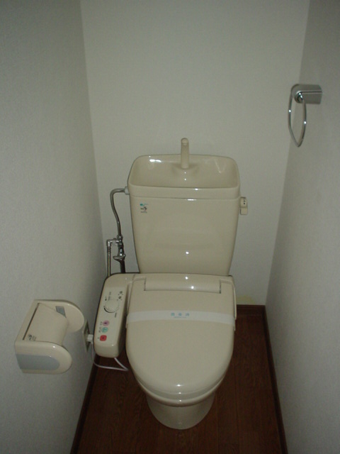 Toilet.  ※ Photograph is of the same type 205, Room