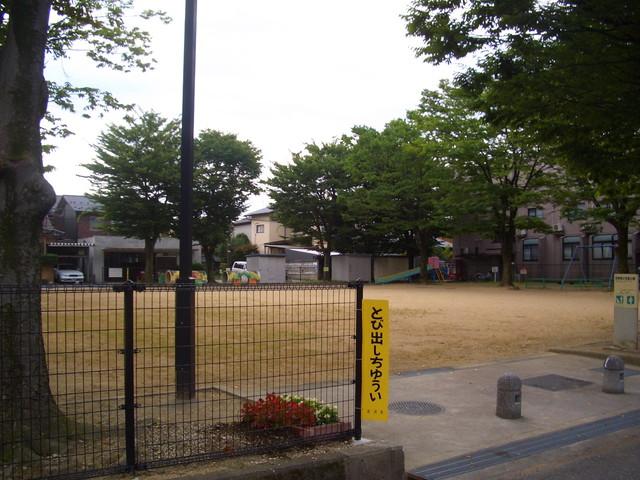 Local photos, including front road. Children's park