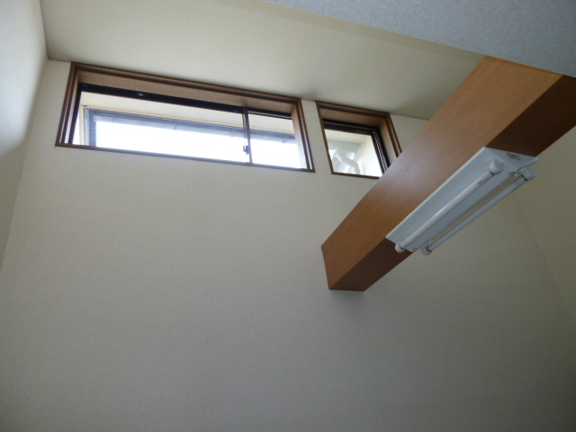 Other room space. 2F Hiroshi 6 ceiling