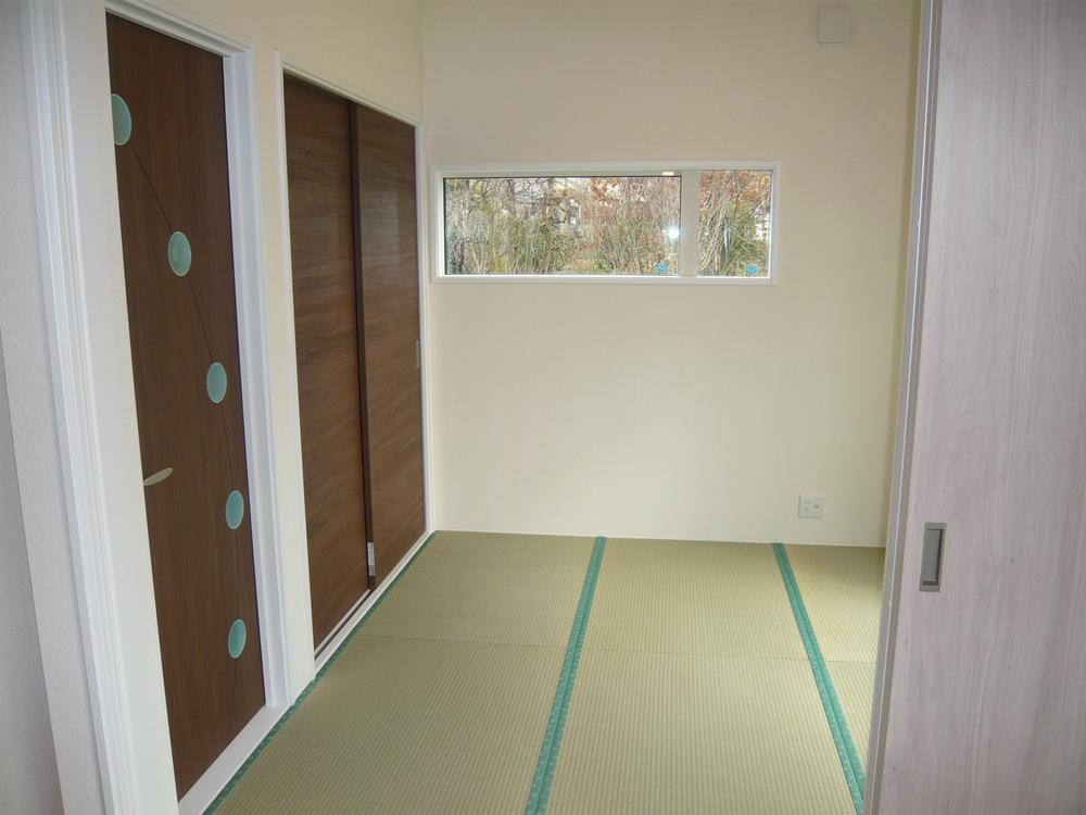 Other introspection. Living next to the Japanese-style room