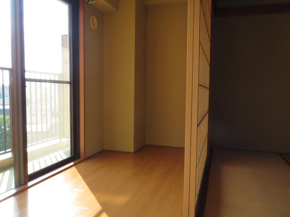 Non-living room. South Japanese-style room 8 veranda