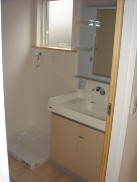 Wash basin, toilet. Indoor (12 May 2013) Shooting