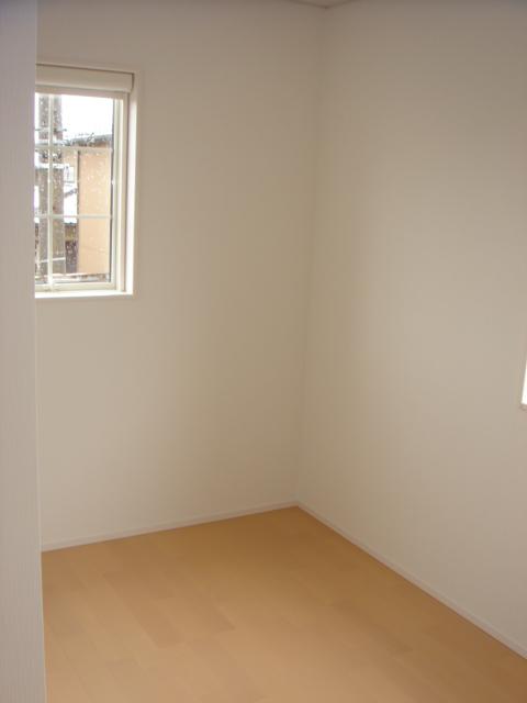 Non-living room. Indoor (12 May 2013) Shooting