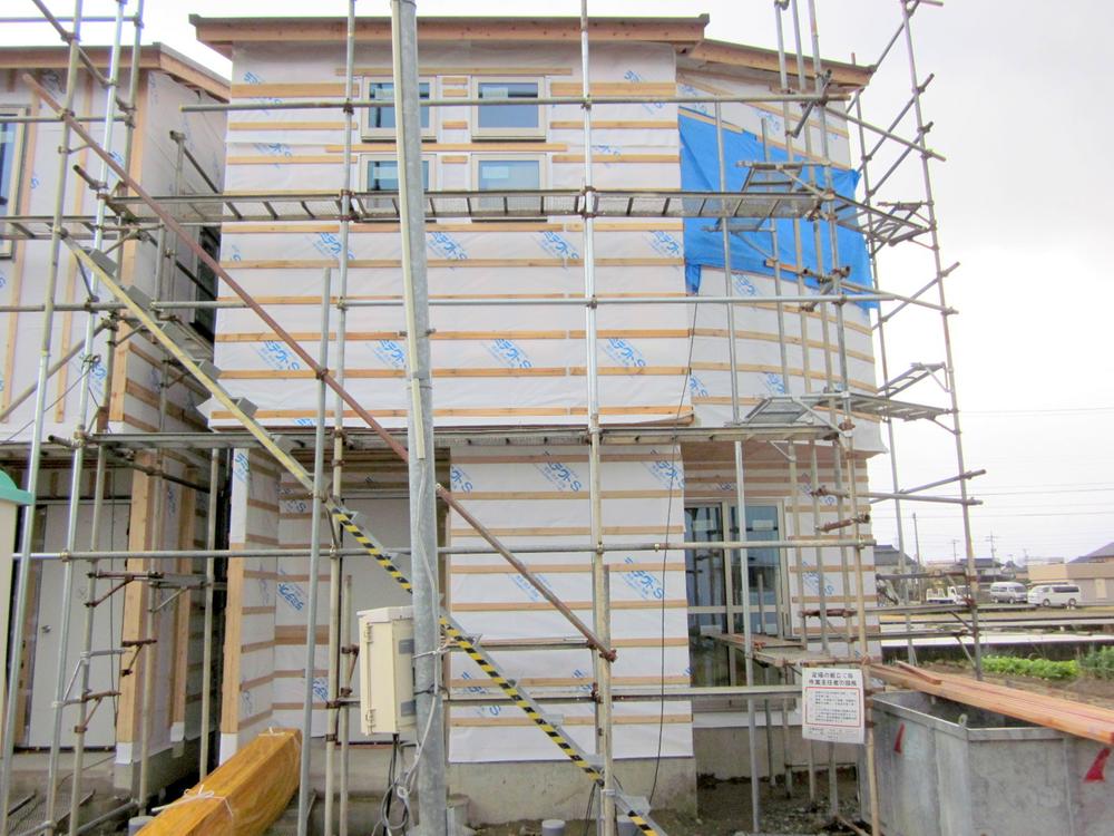 Local appearance photo. Local (12 May 2013) Shooting