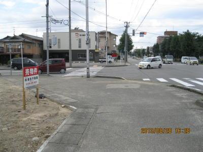 Local photos, including front road. Local (August 25 years) shooting Frontal road ・ Mountainside along the belt line