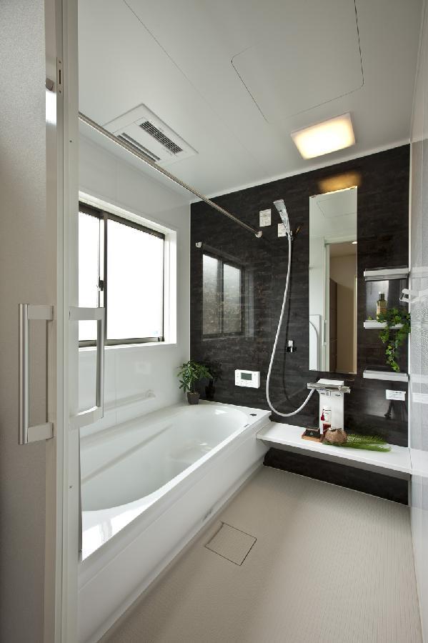 Bathroom. Commitment to further comfort. Highly insulated tub "thermos bathtub"