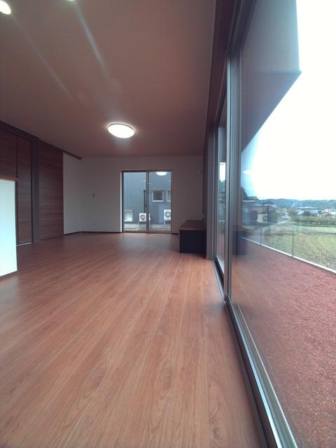 Living. View seen from the window is recommended. Yo will also be out directly to the garden from the living room.