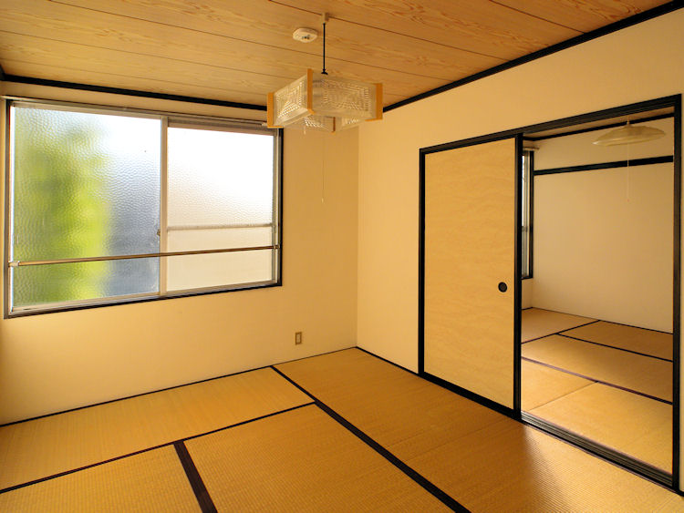 Living and room. Japanese-style room 6 tatami