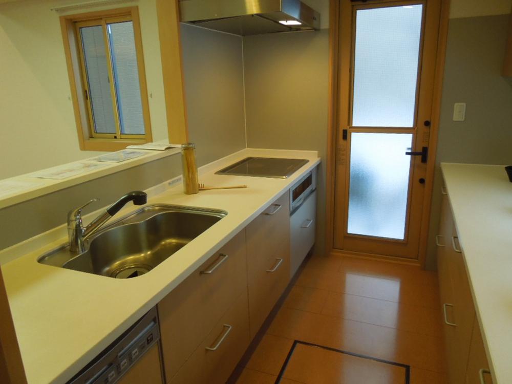 Kitchen. There are luxury.