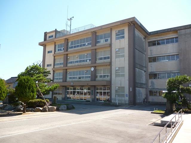 Other. Good location in front of the Ono-cho elementary school eyes