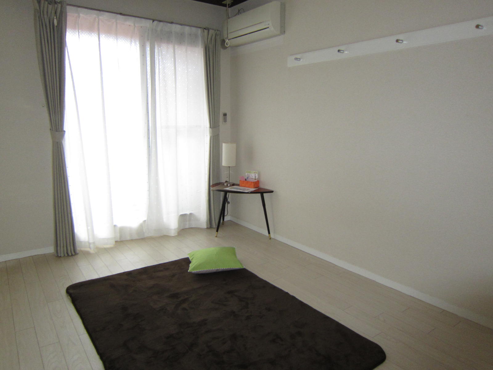 Other. Indoor clothes ・ Air conditioning ・ Also it hung There is also a clothes hook on the wall!