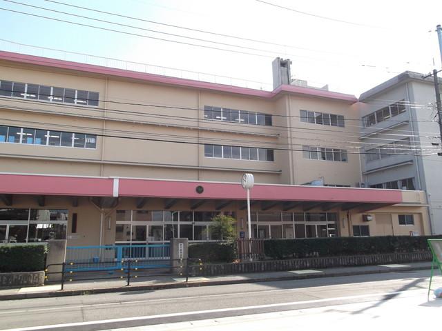 Other local. Oshino elementary school