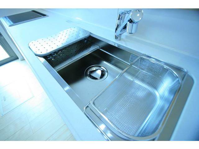 Kitchen. Utility sink