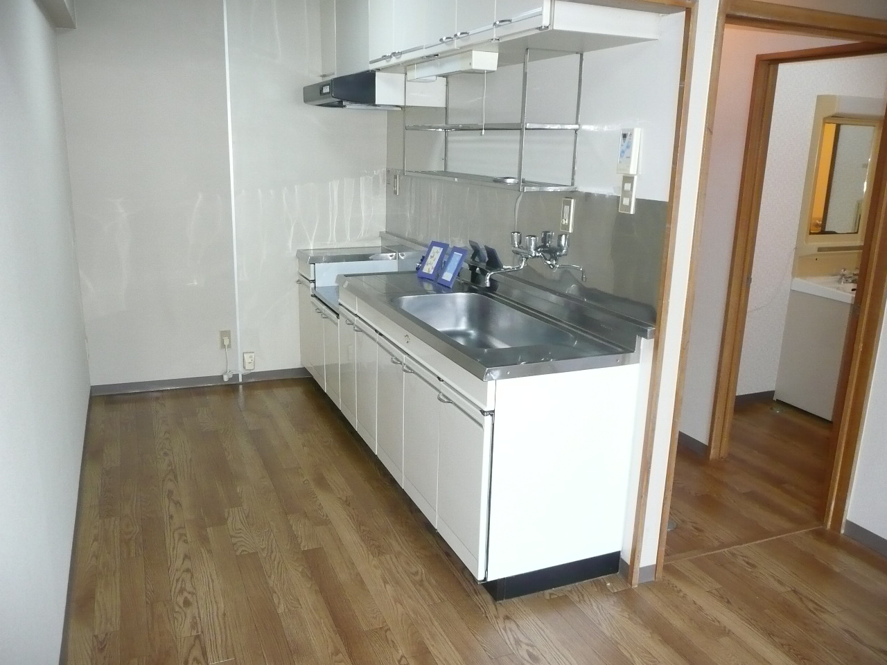 Kitchen. Gas stove Allowed ☆  With cupboard