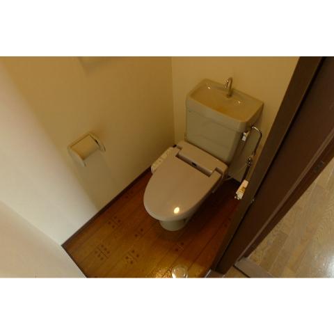 Toilet