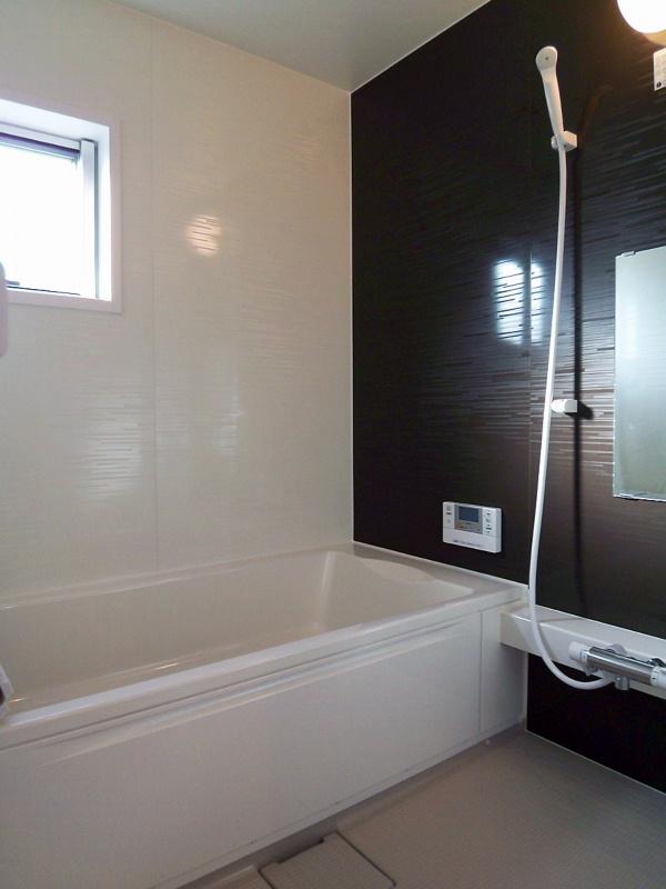 Bathroom. Indoor (11 May 2013) Shooting