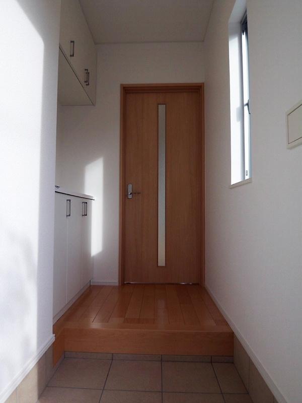 Entrance. Indoor (11 May 2013) Shooting