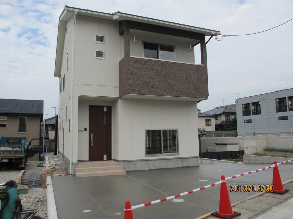 Local appearance photo. Local (10 May 2013) Shooting