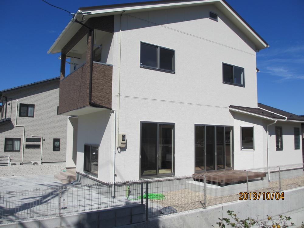 Local appearance photo. Local (10 May 2013) Shooting