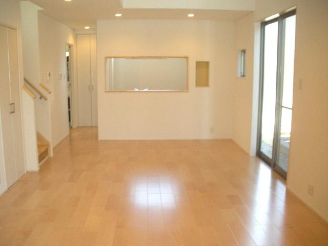 Living. 17.7 Pledge LDK