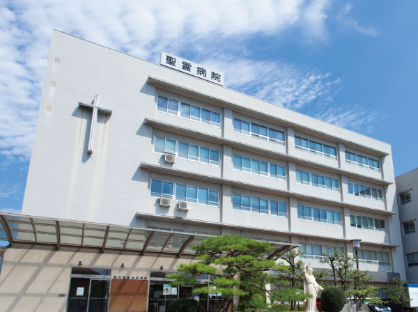Surrounding environment. Kanazawa Holy Spirit General Hospital (11 mins / About 840m)