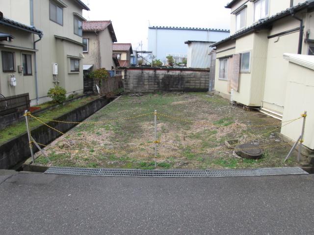 Local land photo. Nakamura-cho Elementary School, Izumi Junior High School. 