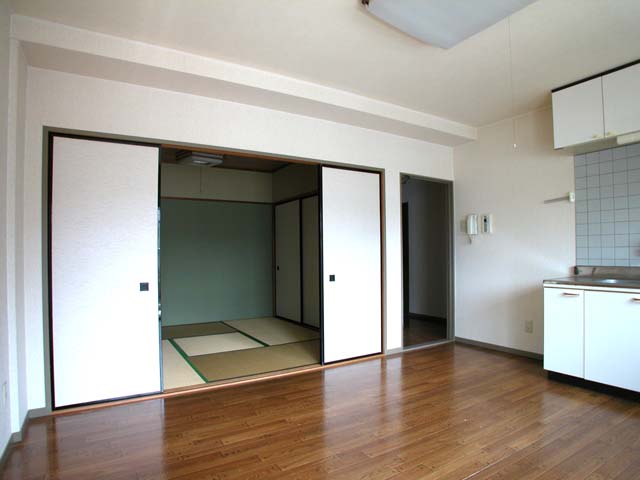 Living and room. living ・ Japanese-style room. Reference is a picture.