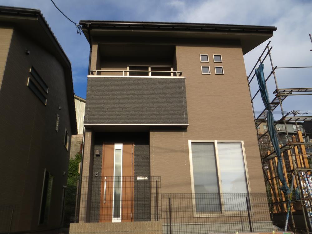 Local appearance photo. Building panoramic view