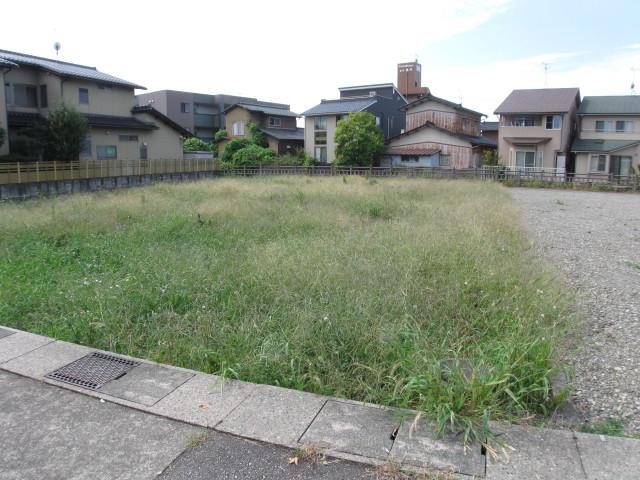Local land photo. Fushimidai elementary school, Takaodai junior high school
