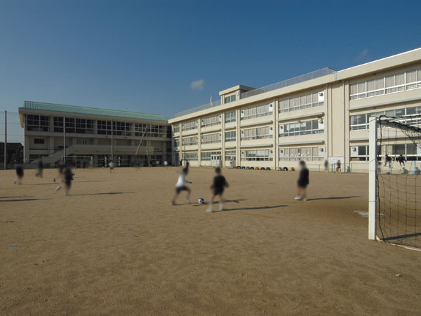 Surrounding environment. Kosaka elementary school (about 800m / A 10-minute walk)