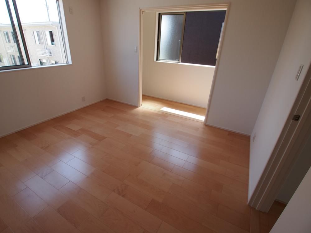 Non-living room. Second floor bedroom (August 2013) Shooting