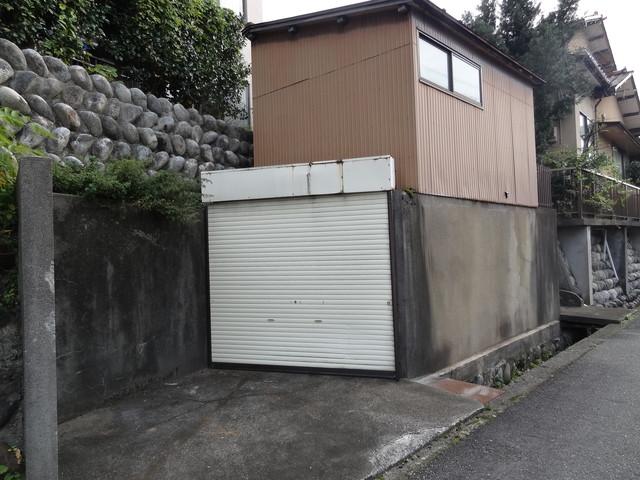 Local photos, including front road. First floor garage, The second floor has become a storeroom