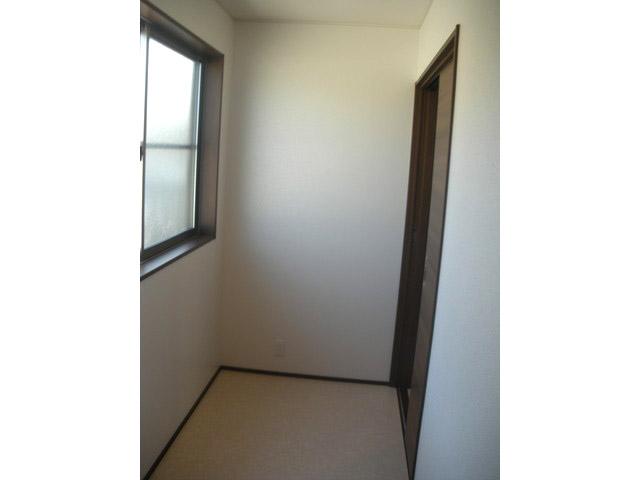 Non-living room. utility