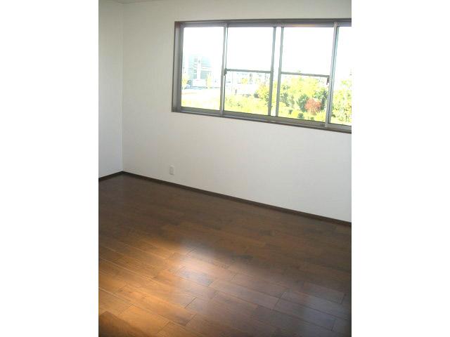 Non-living room. 2 Kaiyoshitsu