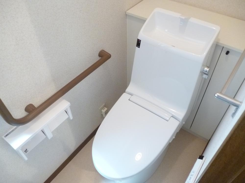 Toilet. New goods exchange (including paper holder)