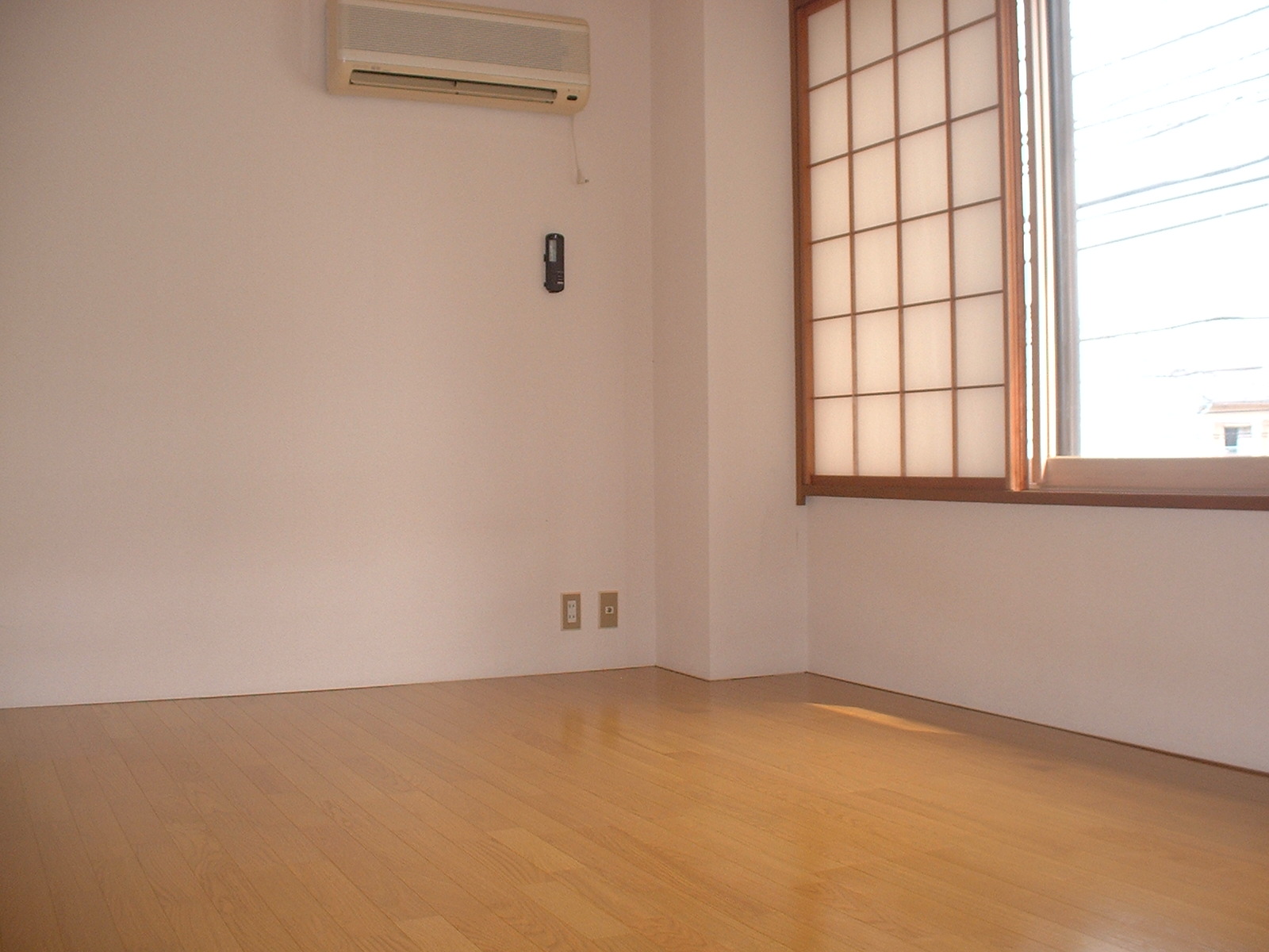 Living and room. Japanese-style Western-style is already renovation