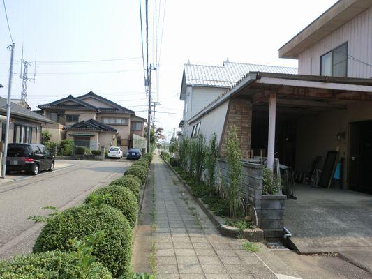 Local photos, including front road. East side pedestrian passage